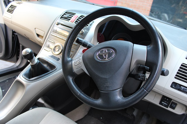 Toyota Auris Door Handle Inner Rear Passengers Side -  - Toyota Auris 2007 Diesel 2.0L Code: 1AD Manual 5 Speed 5 Door Electric Mirrors, Electric Windows Front & Rear